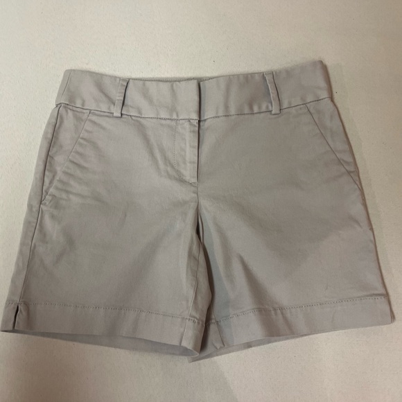 2/$20 -Loft Riviera Grey Casual Flat Front Mid Rise Preppy, Versatile Shorts - S - Picture 6 of 15
